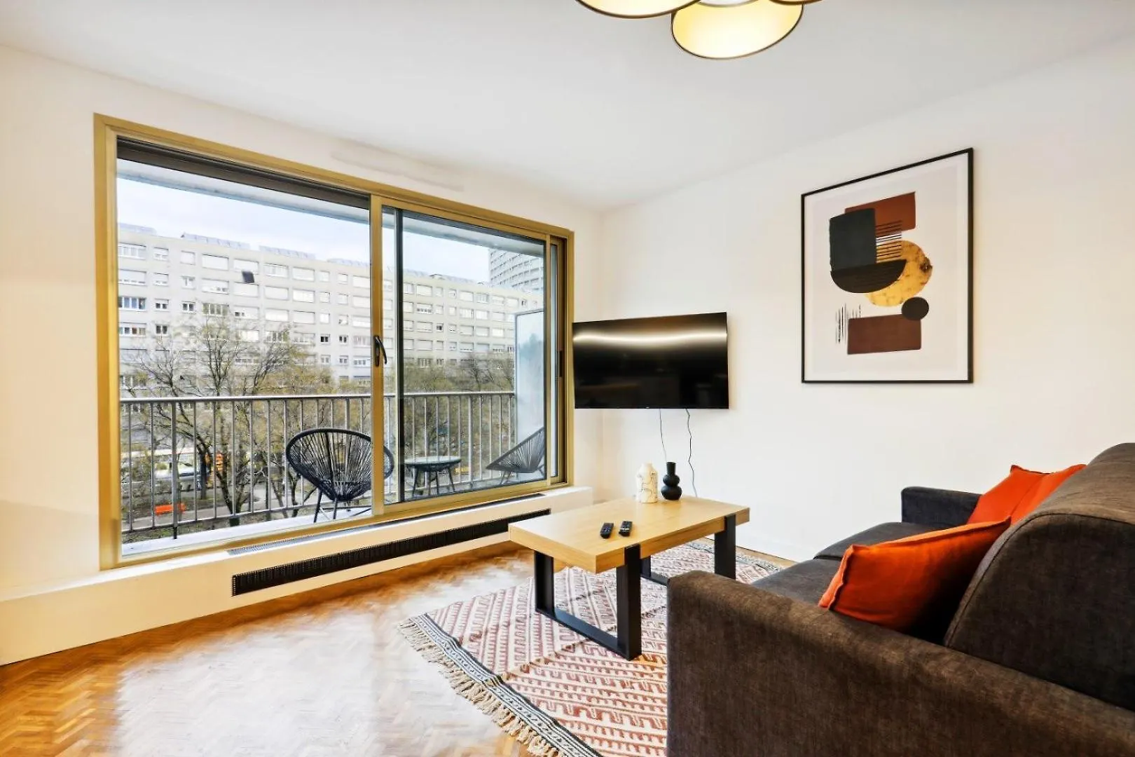 Bluestay 815 - Terrasse A Belleville Apartment Paris